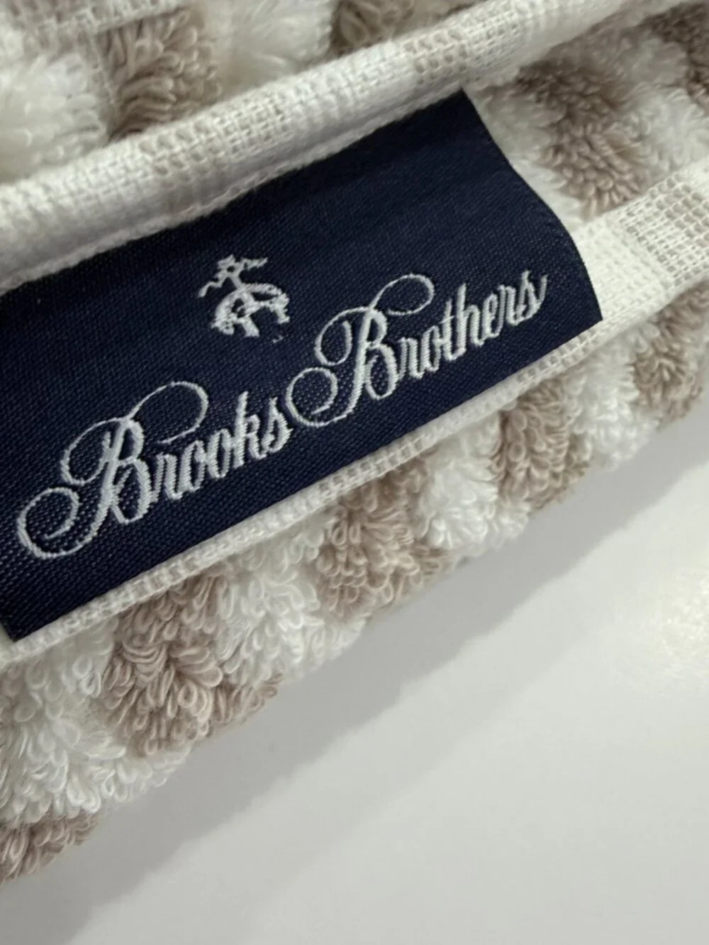Brooks Brothers Premium Turkish Bath Towel Cotton White Taupe Wavy Stripe NWT